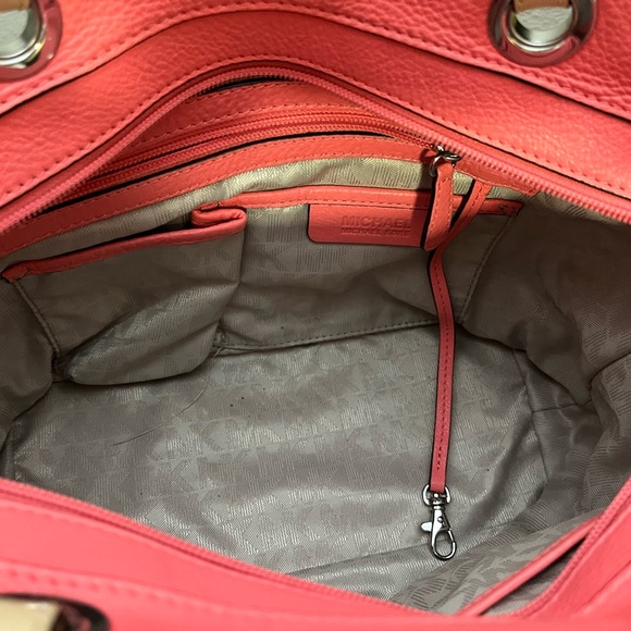 Michael Kors - Picture 3 of 4